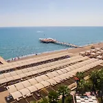 Ξενοδοχείο Saturn Palace 5*