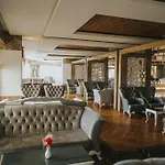 Ξενοδοχείο Saturn Palace 5*