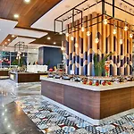 Hotel Saturn Palace 5*