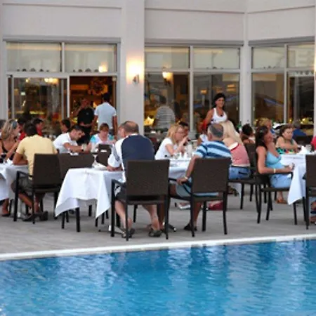 Hotel Saturn Palace 5*