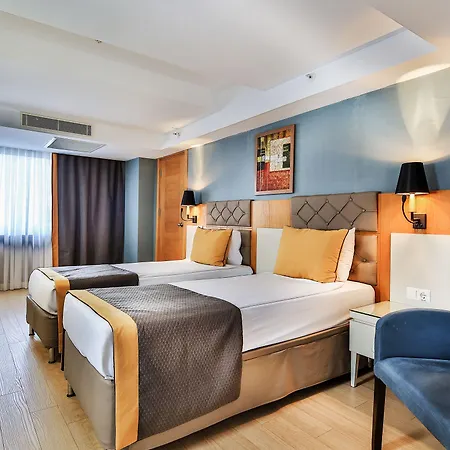 Hotel Saturn Palace