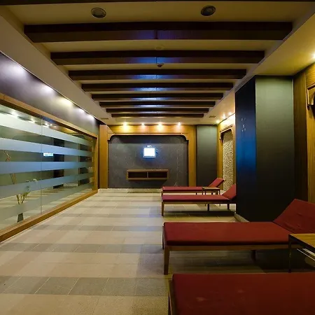 호텔 Saturn Palace