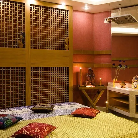 Saturn Palace 5*