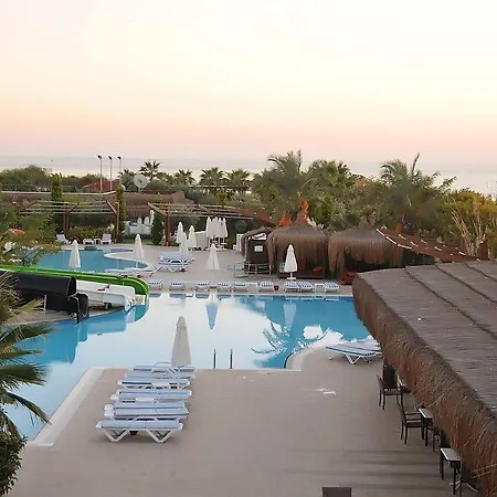מלון Saturn Palace אנטליה