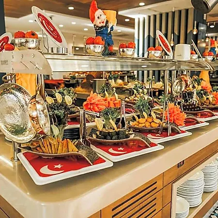 Hotell Saturn Palace
