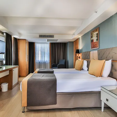 Saturn Palace Hotel