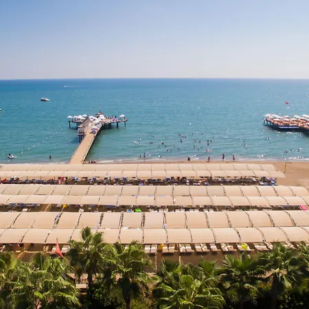 Ξενοδοχείο Saturn Palace 5*